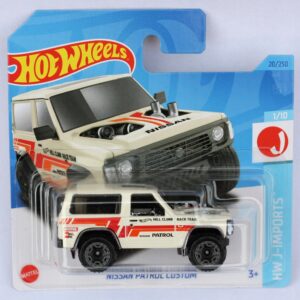 Nissan Patrol Custom (fehér)